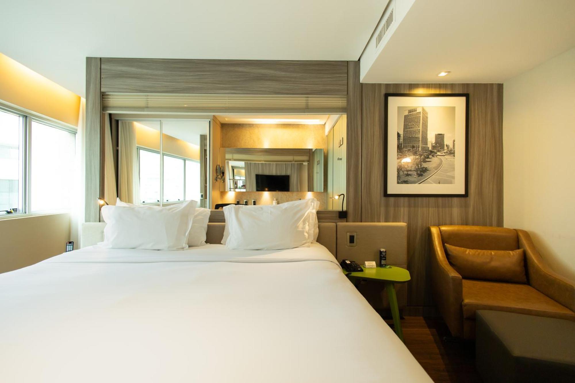 Luxury King Room,1710600618:JPEG