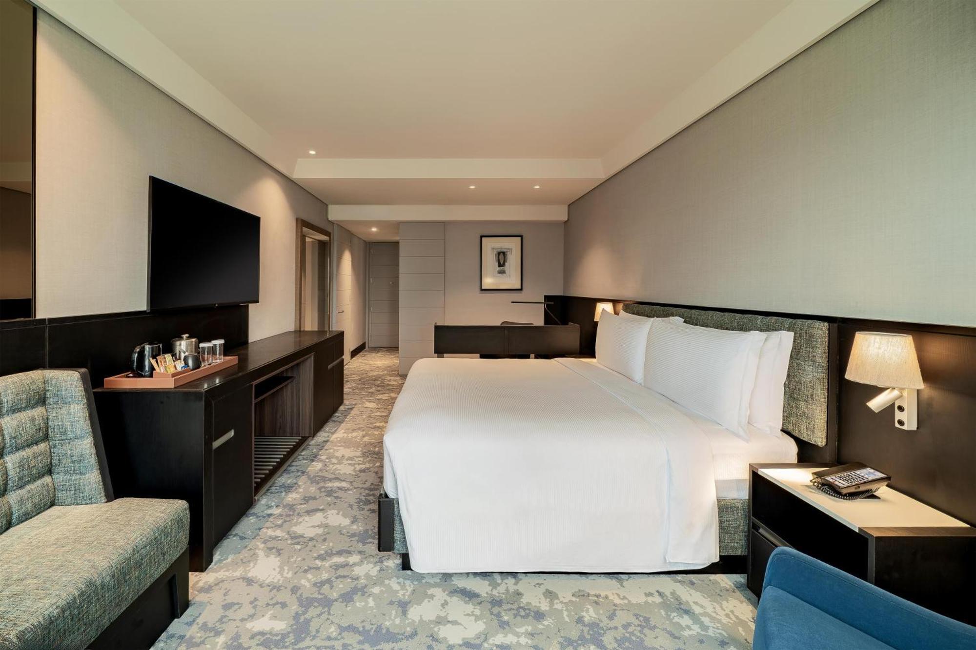 Premium King Room